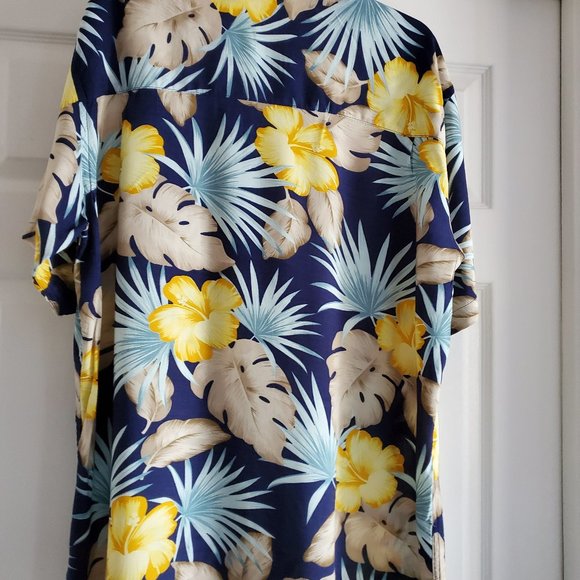 Steve & Barry's Classic Hawaiian Button up shirt - Picture 2 of 11